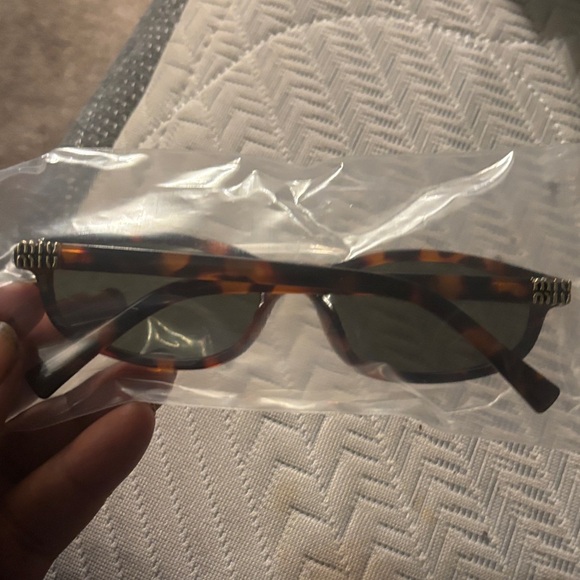 Miu Miu Pink Sunglasses Case - Picture 3 of 4